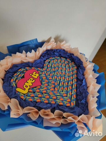 Букет Валентинка из жевачек Love is на 14 февраля