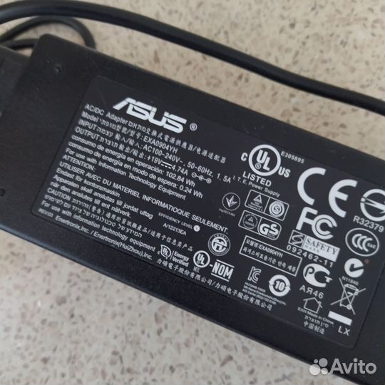 Ноутбук asus