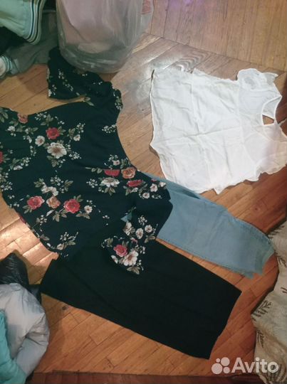 2 больших пакета фирменной одежды