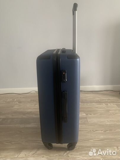 Чемодан на колесах большой
