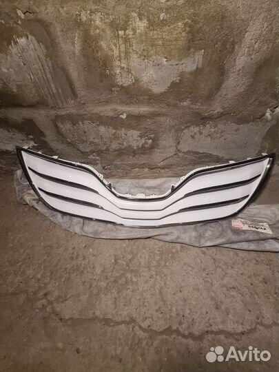 Решетка радиатора toyoya camry