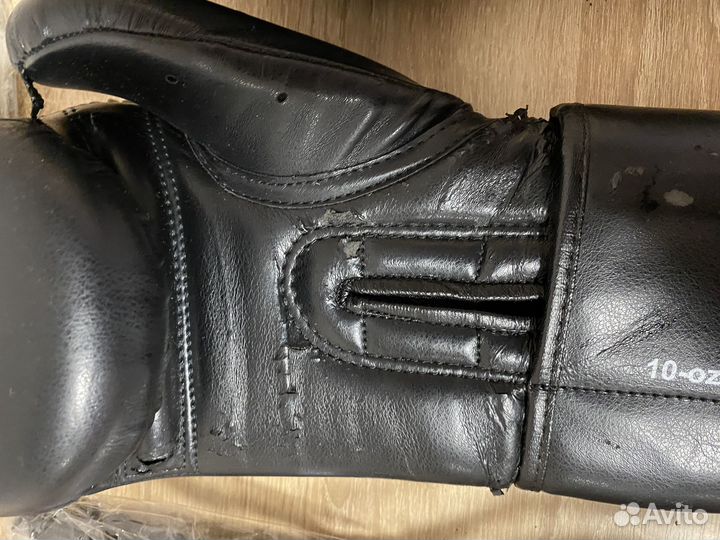 Боксерские перчатки Demix