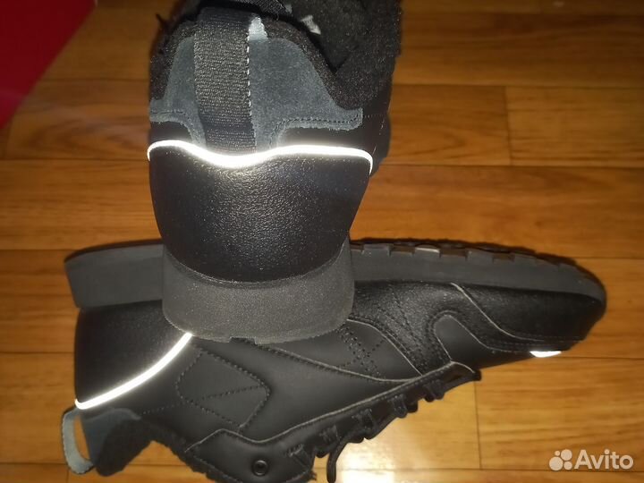 Кроссовки Reebok кожаные