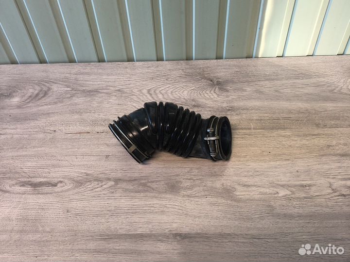 Патрубок воздушного фильтра toyota corolla е150