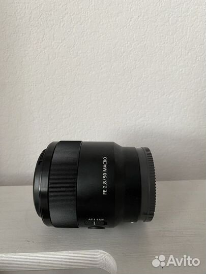 Объектив Sony FE 50mm F2.8 macro