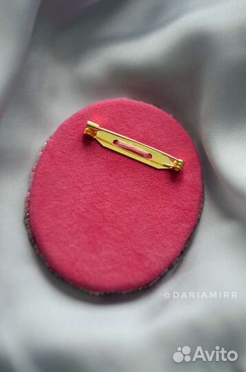 Брошь Душа стремится, Эдуард Асадов