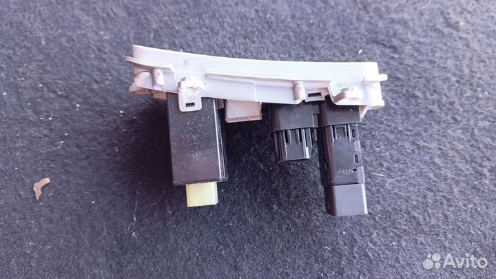 Кнопка корректора фар Kia Ceed ED 2009