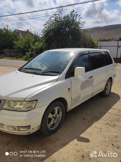 Салон на Митсубиси