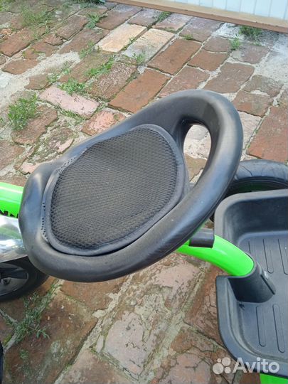 Детский велосипед трех колесный