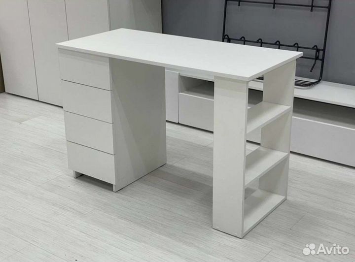 Письменный стол компьютерный стол