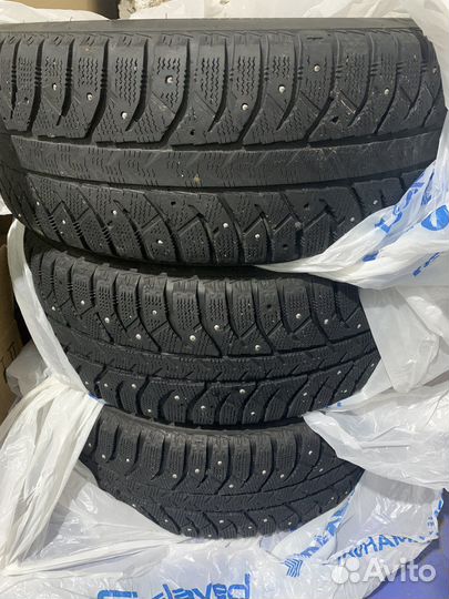 Bridgestone Ice Cruiser 7000S 205/55 R16