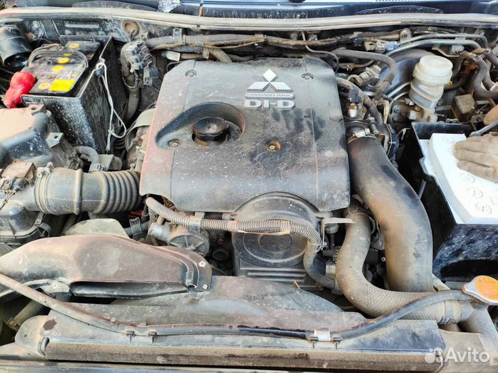 Mitsubishi Pajero/Montero Sport 2011 на запчасти