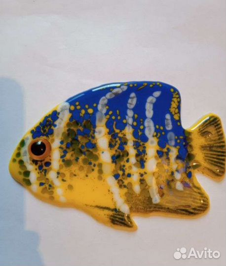 Тарелки и блюдца