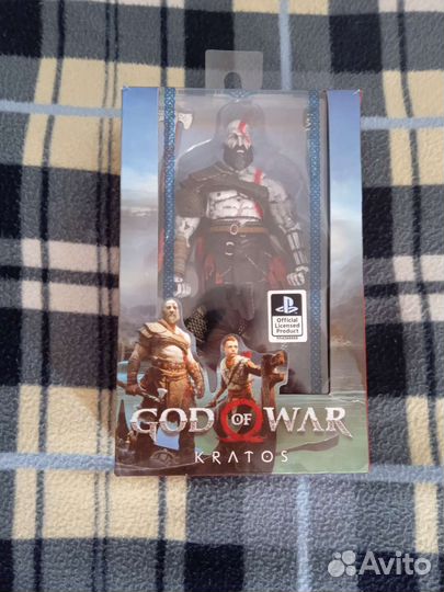Фигурка в коробке God of War 18см