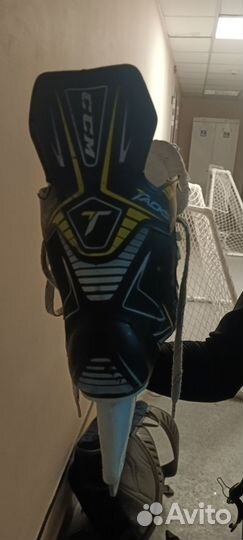 Коньки хоккейные