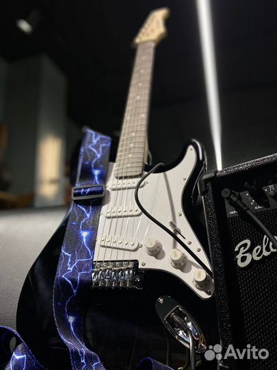 Новый комплект Электрогитара + Комбик и Аксессуары