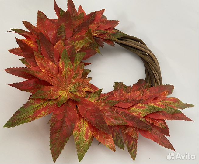 Венок декоративный