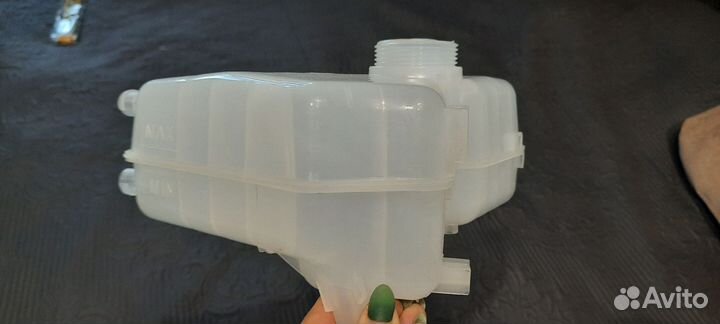 Расширительный бачок Ford Fiesta 2008-2011