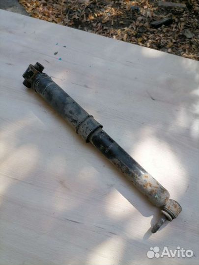 Амортизатор задний Renault Megane 2