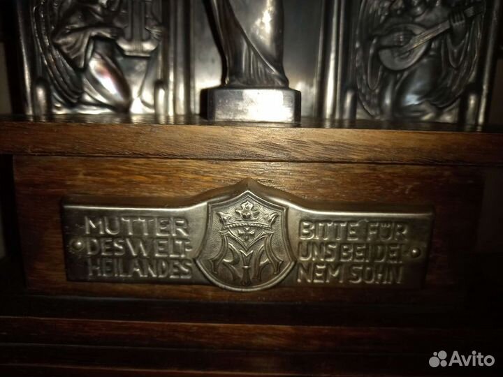 Музыкальная шкатулка Мадонна с младенцем 1953 год