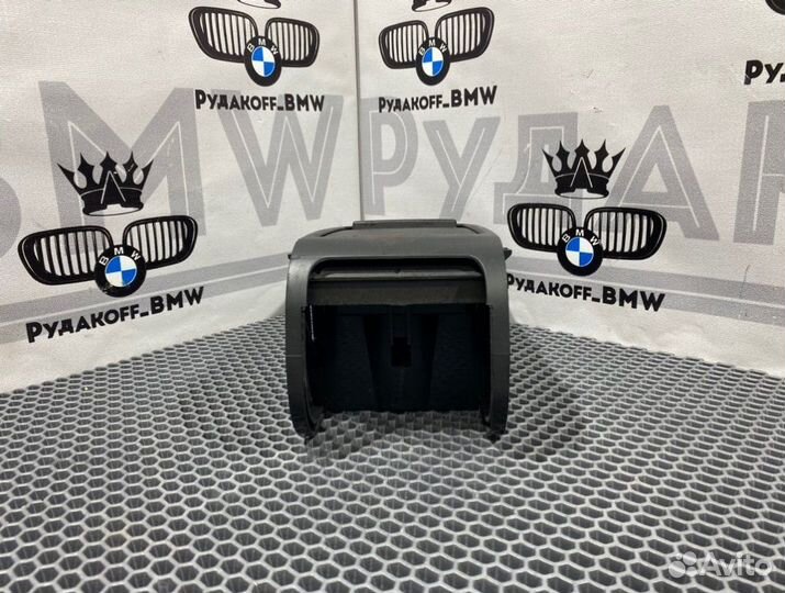 Подстаканник Bmw X5 E53 M62B46 2003
