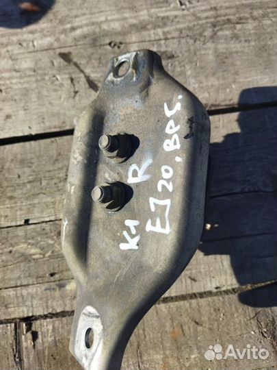 Подушка двс Subaru Legacy BP5 EJ204