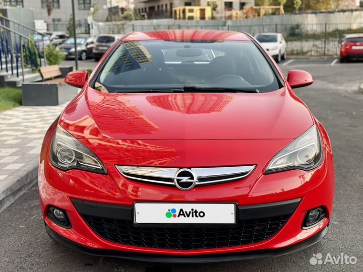 Opel Astra GTC, 2011