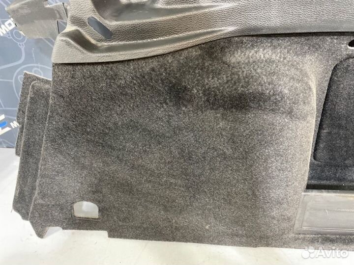 Обшивка багажника правая Volkswagen Passat Variant