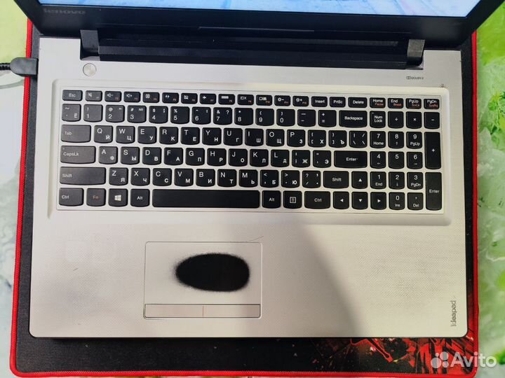 Lenovo, 4 ядра N3710, GT 920M, RAM 4GB, HDD 500GB