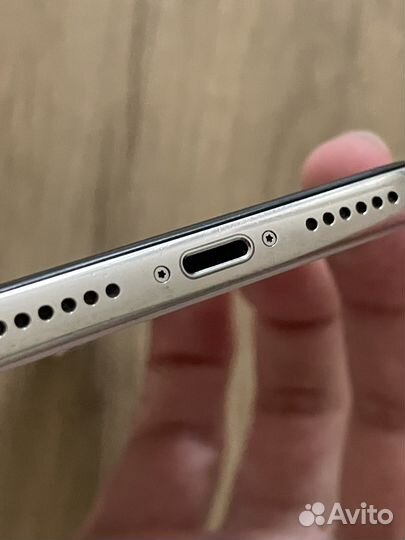 iPhone X, 256 ГБ
