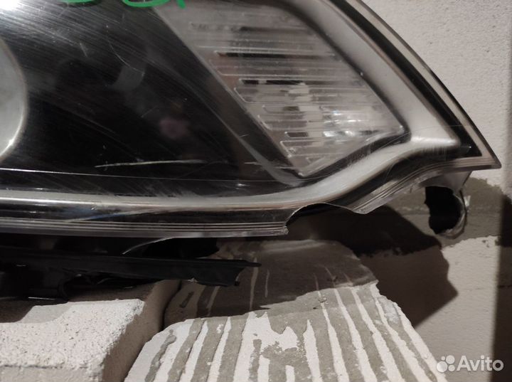 Фара битая правая Kia Rio 2015