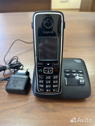 Мобильный телефон