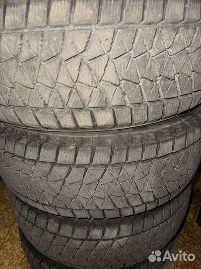 Bridgestone Blizzak DM-V2 225/55 R18 98T