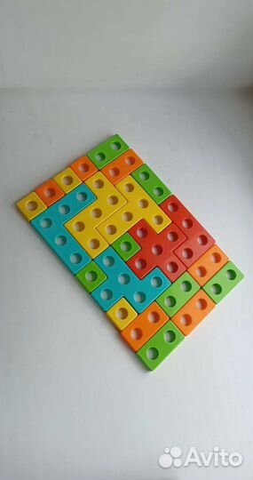 Развивающие игрушки пакетом + карандаши