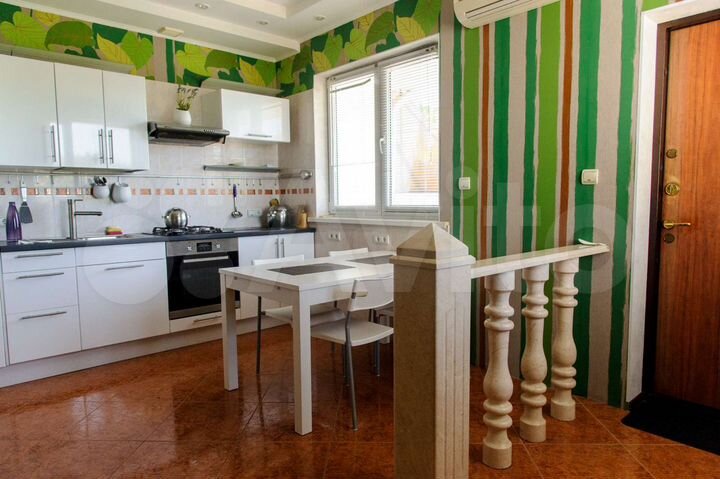 2-к. квартира, 58 м², 2/2 эт.