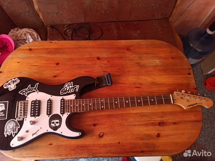 Электрогитара Aria STG-STV