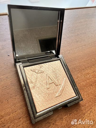 Хайлайтер Annbeauty,новый,царапнула немного