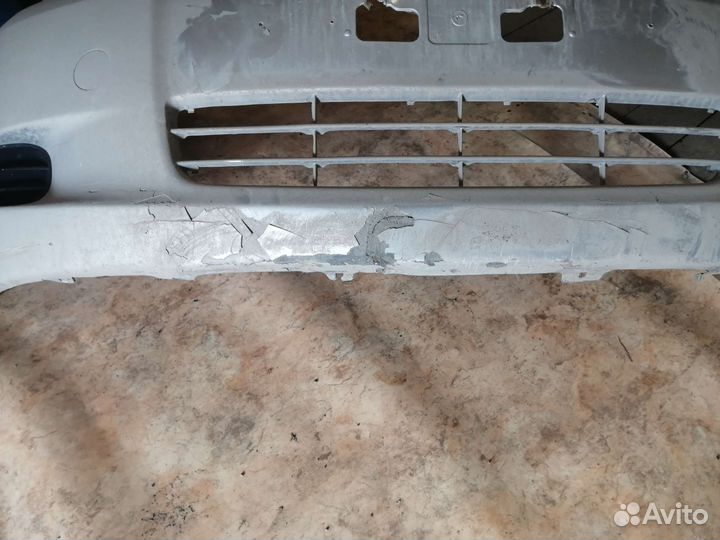 Бампера на toyota vitz 2 кузов