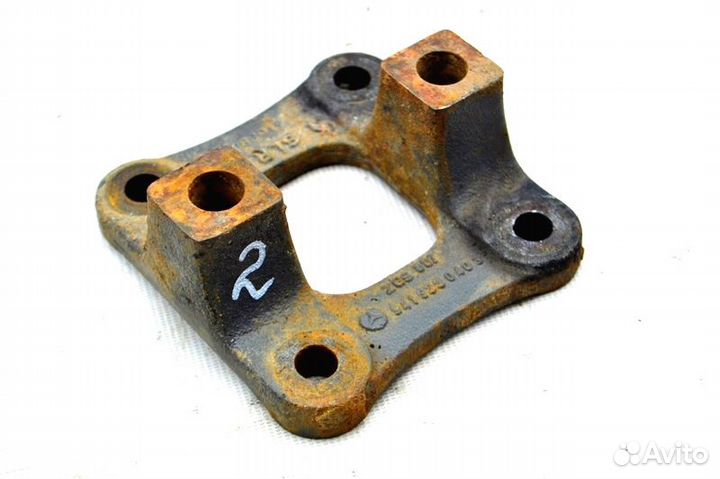 Кронштейн стабилизатора, переднего моста, верхний