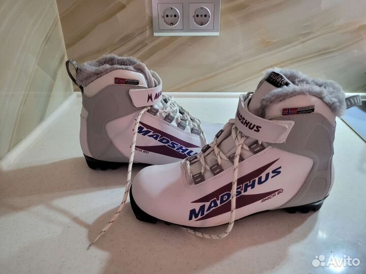 Лыжные ботинки 39 размер