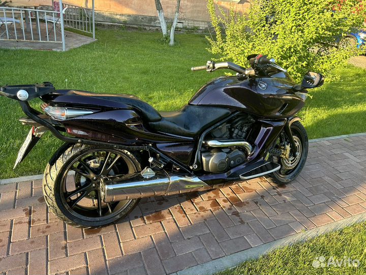 Мотоцикл Honda DN-01