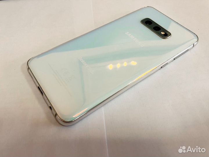 Samsung Galaxy S10e, 8/128 ГБ