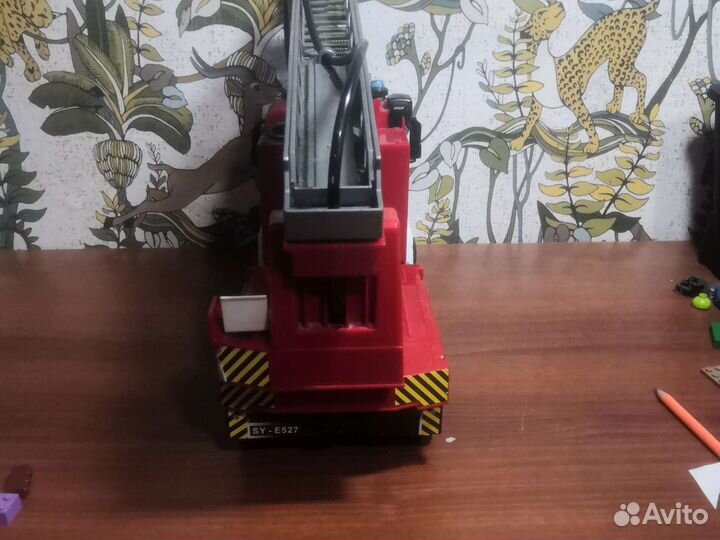 BMW игрушка пожарная машина