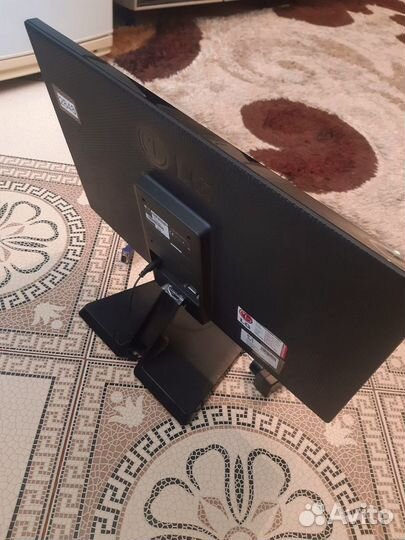 Монитор LG flatron e2242t-BNA