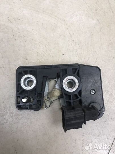 Замок двери багажника LADA Kalina