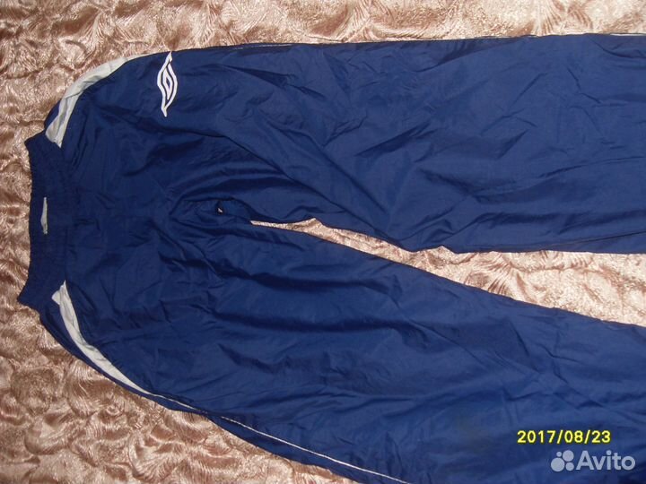 Костюм спортивный