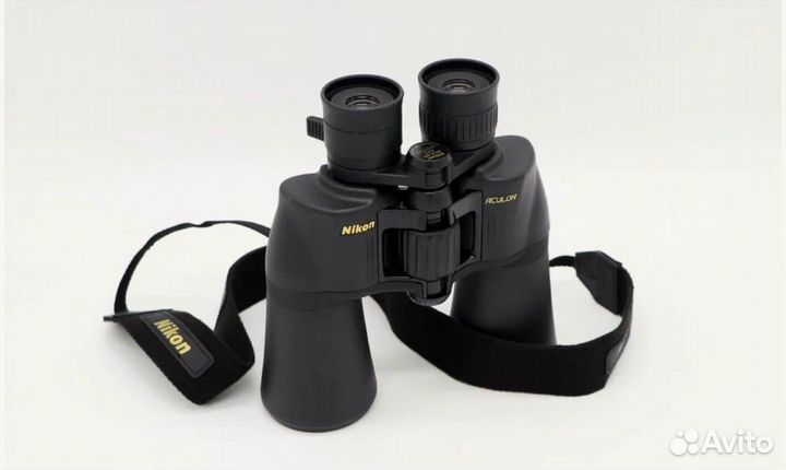 Бинокль Nikon Aculon A211 10-22x50 черный