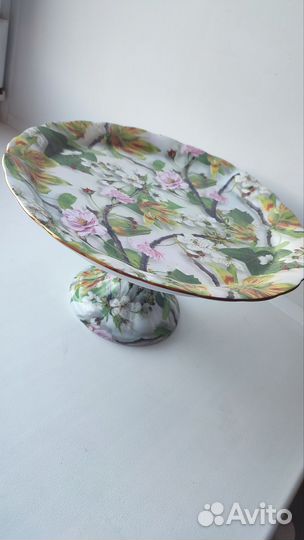 Тортница на ножке, тортовница