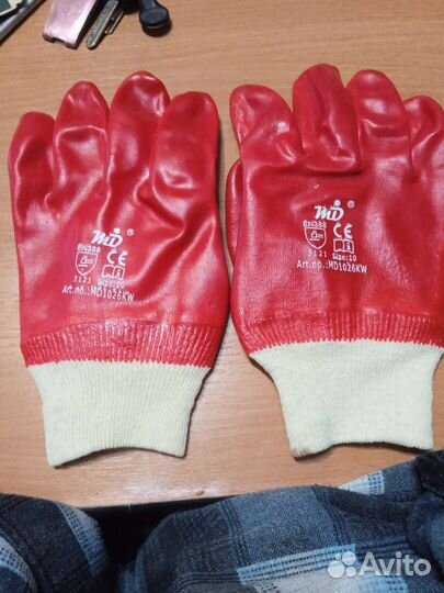 Перчатки прорезиненные