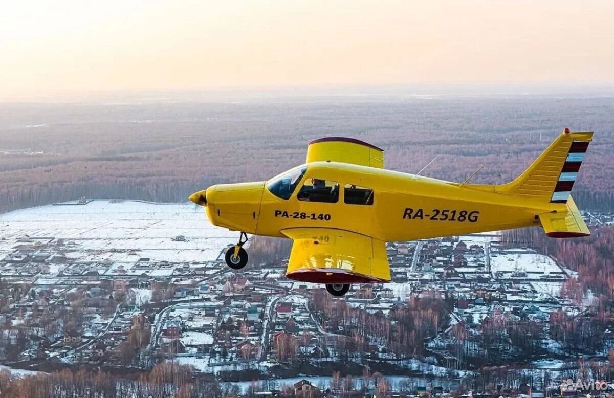 Cамолёт Piper PA-28-140 Cherokee